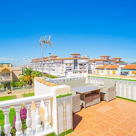 080 Family Garden House - Alicante Holiday Semesterbostad *