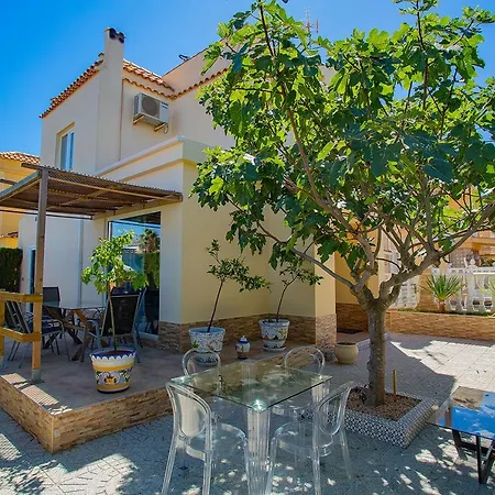 080 Family Garden House - Alicante Holiday Semesterbostad *