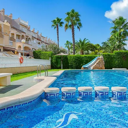 080 Family Garden House - Alicante Holiday Semesterbostad *